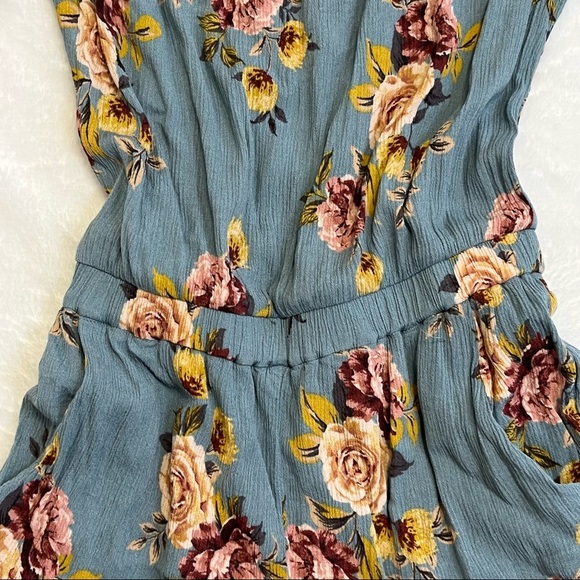 Xhilaration Floral Print Bell Sleeve Romper Womens Size Small - Picture 7 of 8
